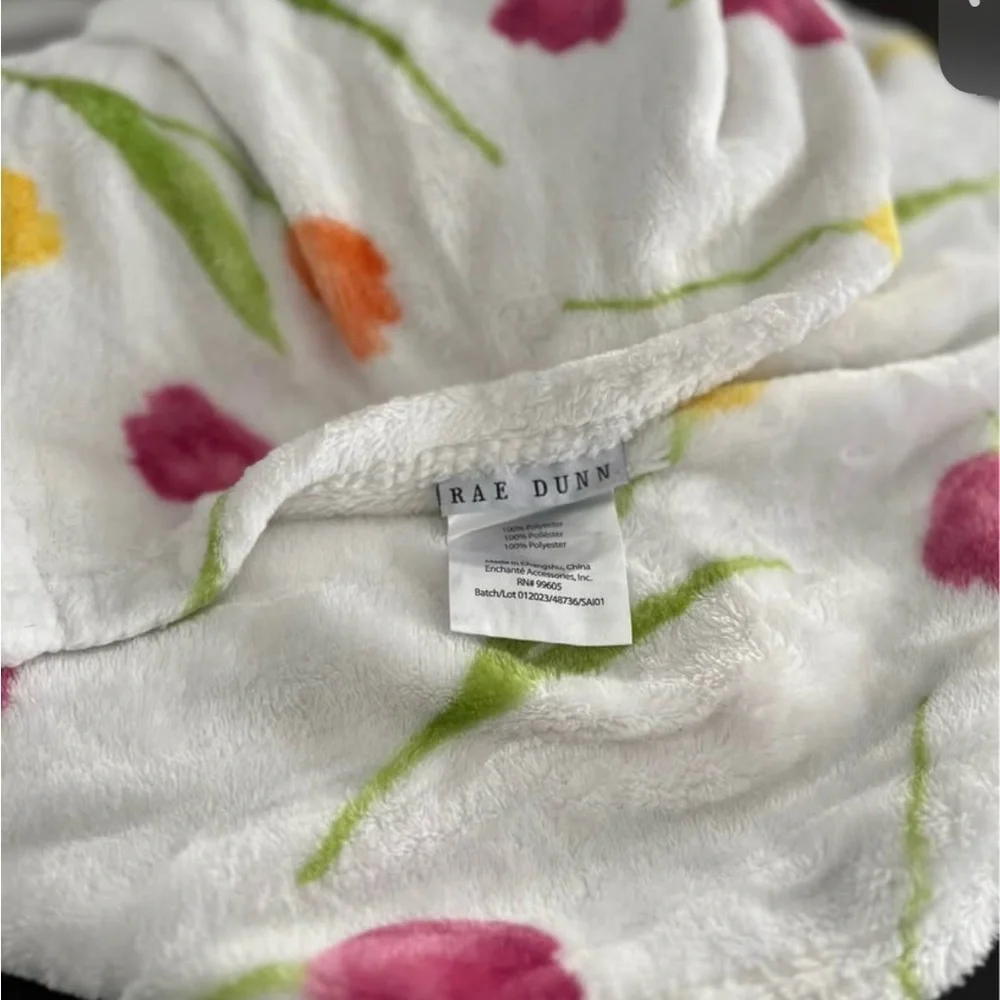 4 pc Tulip Spring Decor Bundle- Rae Dunn - Picture 3 of 5